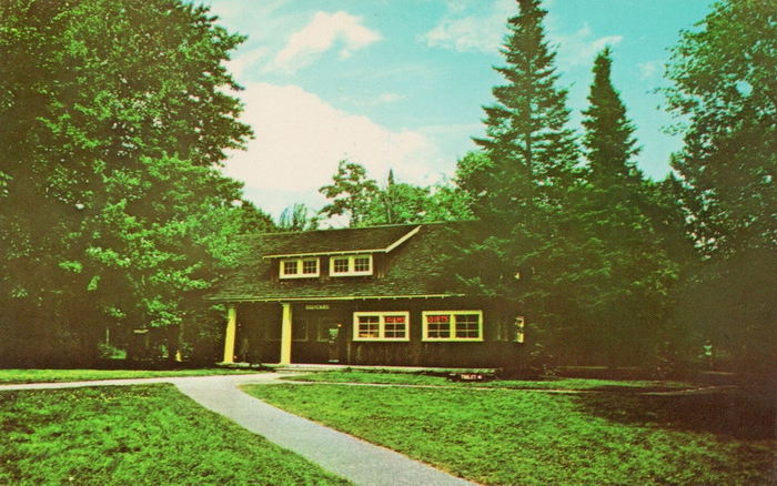 Kitch-iti-kipi - Postcard (newer photo)